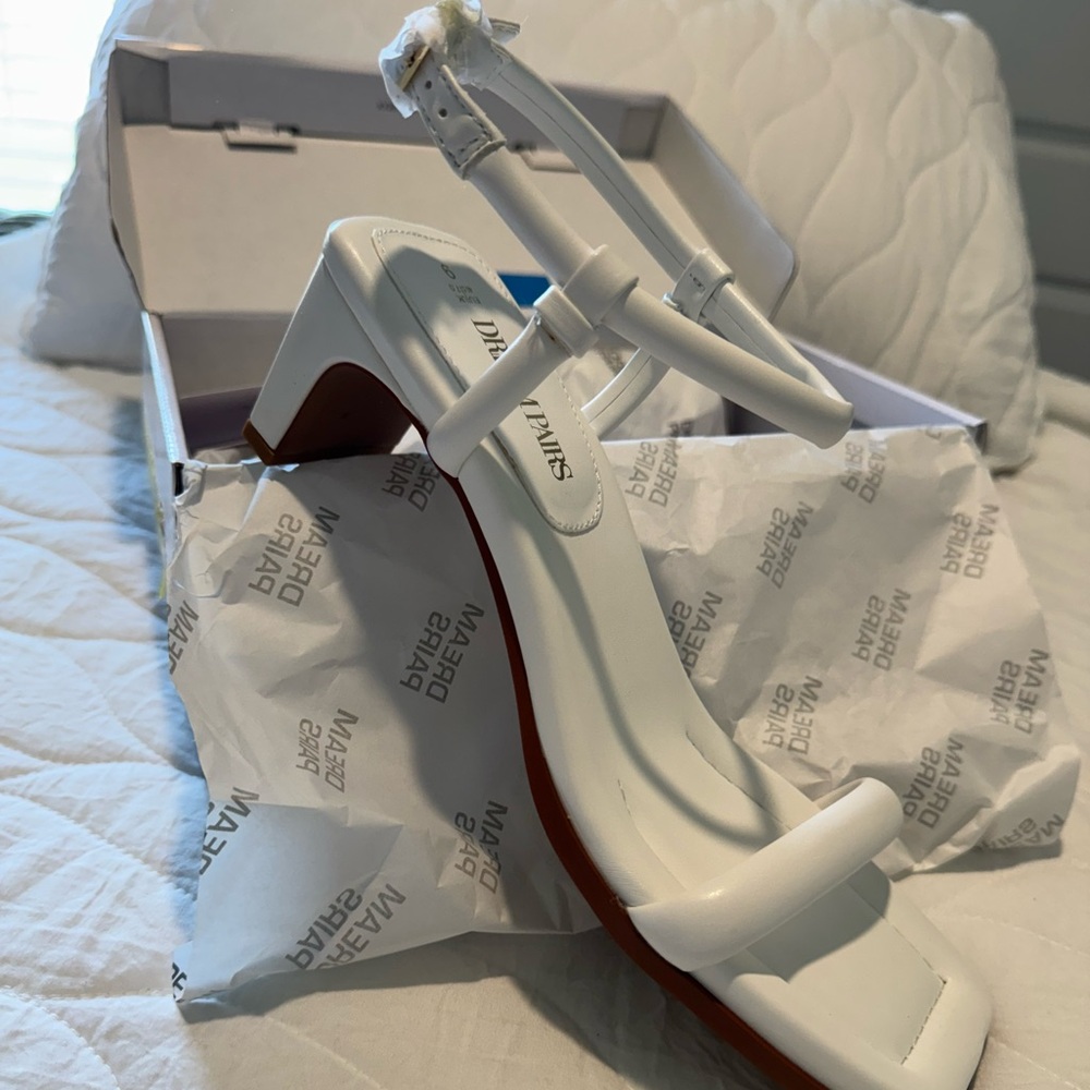 NWT Dream Pairs White Strappy Heels - Picture 4 of 13